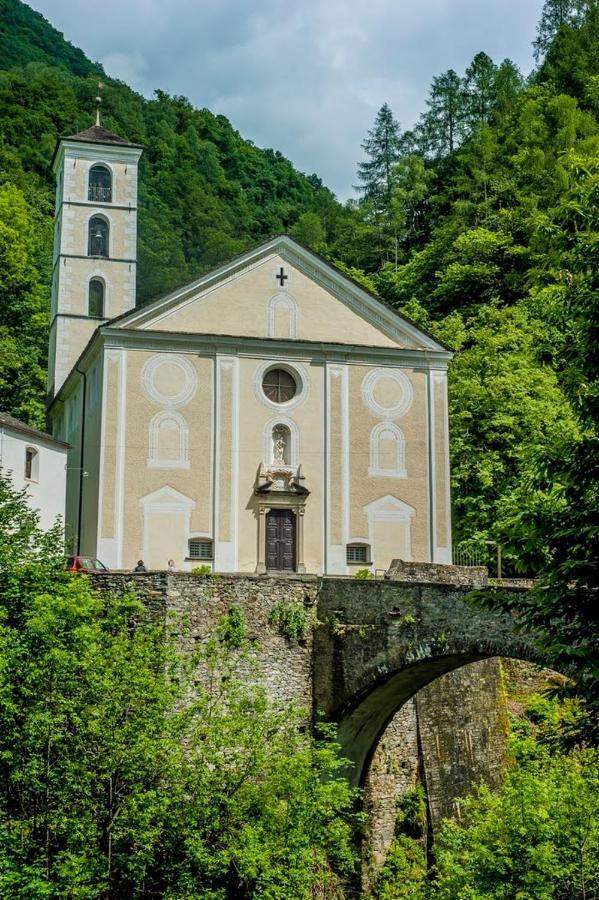 Grotto Zendralli Roveredo Exterior photo