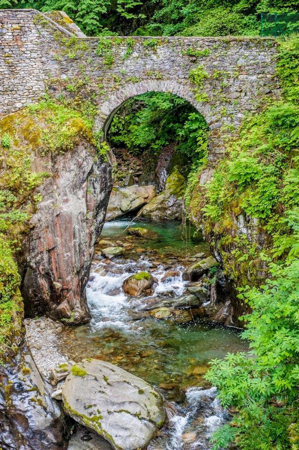 Grotto Zendralli Roveredo Exterior photo